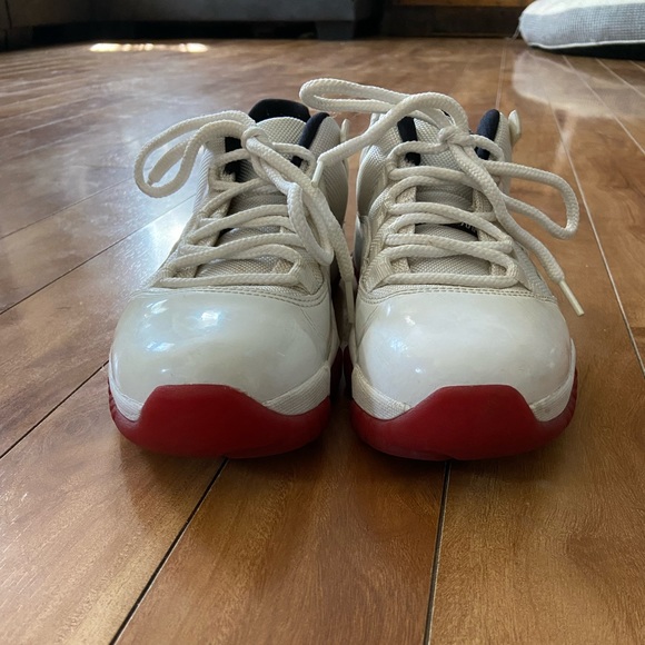 COPY - Air Jordan 11 Low Cherry Bottom Retro Sneakers Men’s Size 8 528895-101 - Picture 8 of 8